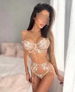 Девушка Кариночка горячая, фото и отзывы