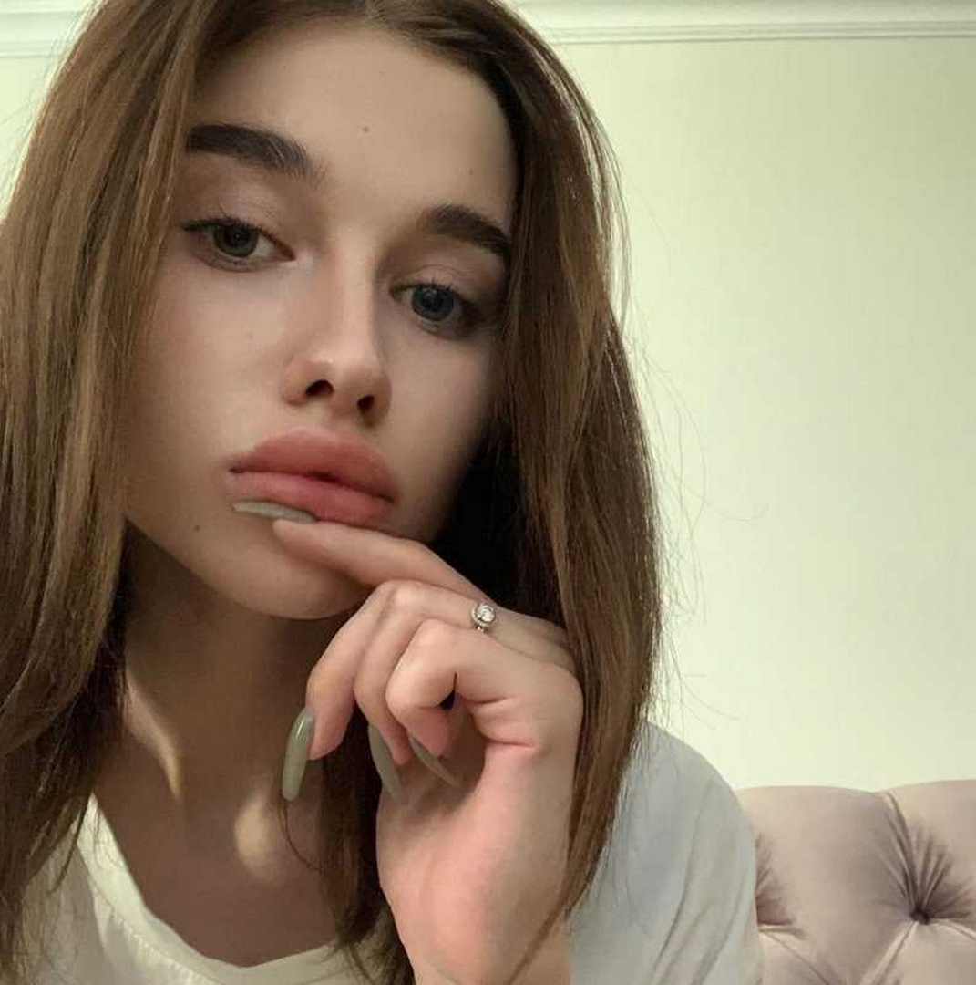 Полина